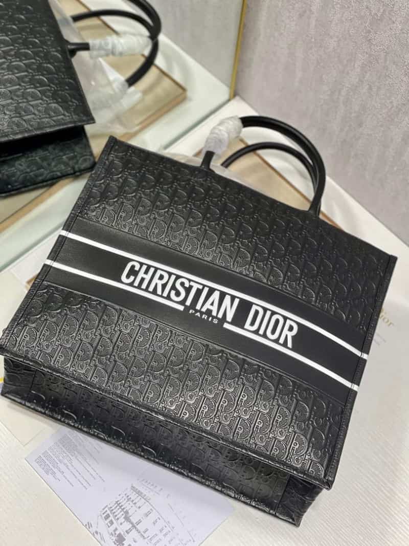 Christian Dio_r Tote Bag with pouch 554