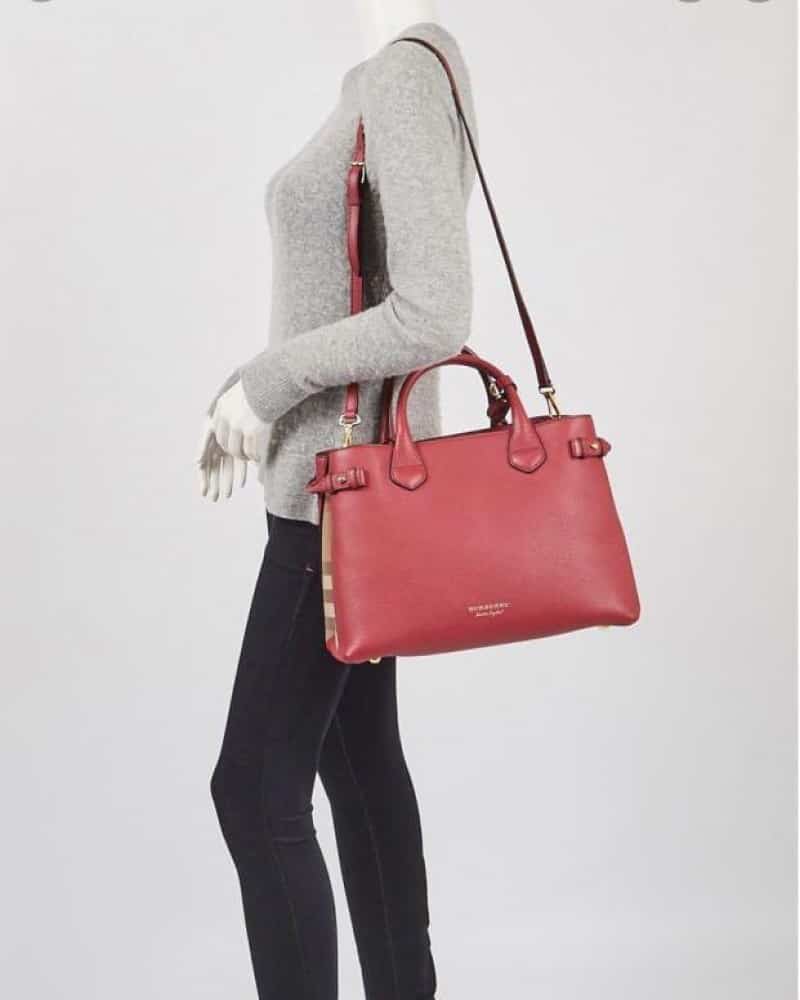 BURBERR_Y Banner Premium Shoulder Bag 661