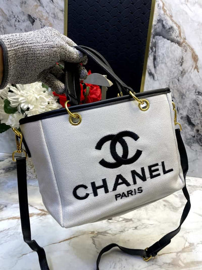 CHANEL_Small_Size_Tote_Bag_718
