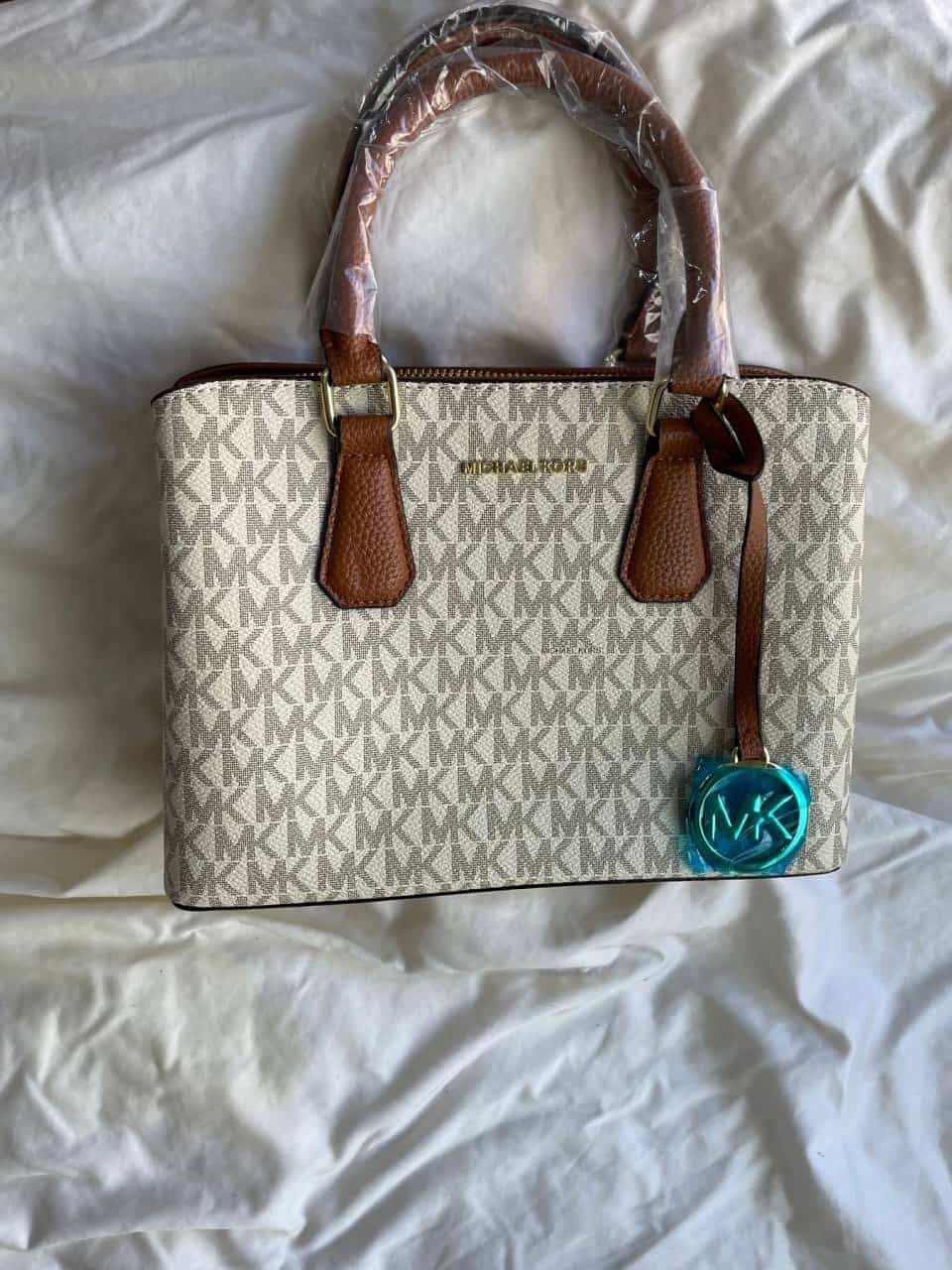 Michael_Kors_camile_satchle_handbag_with_Box_1043