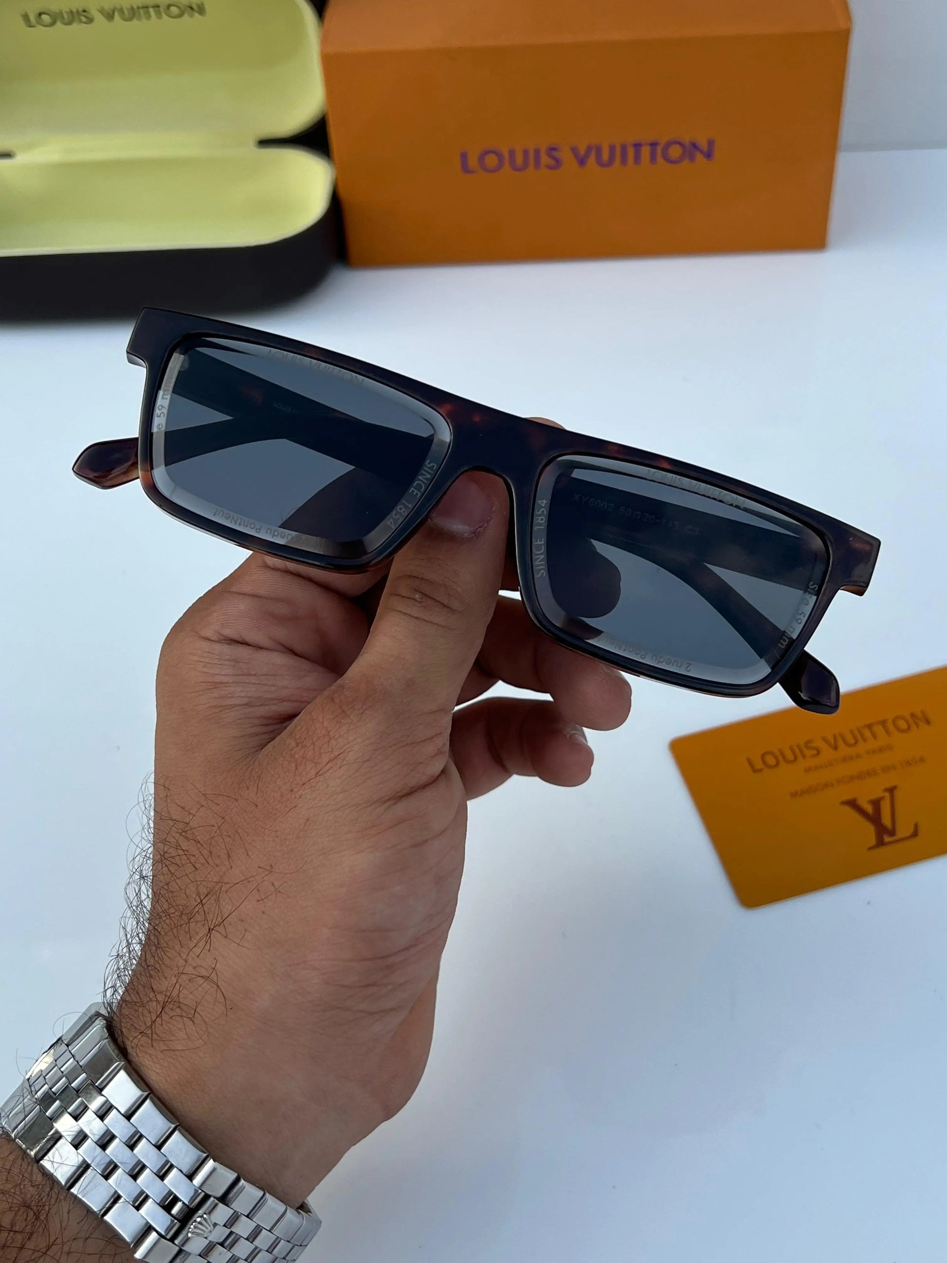 Louis_vuitton_6002_tiger_black