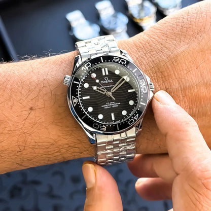 OMEGA_AUTO_SILVER_BLACK